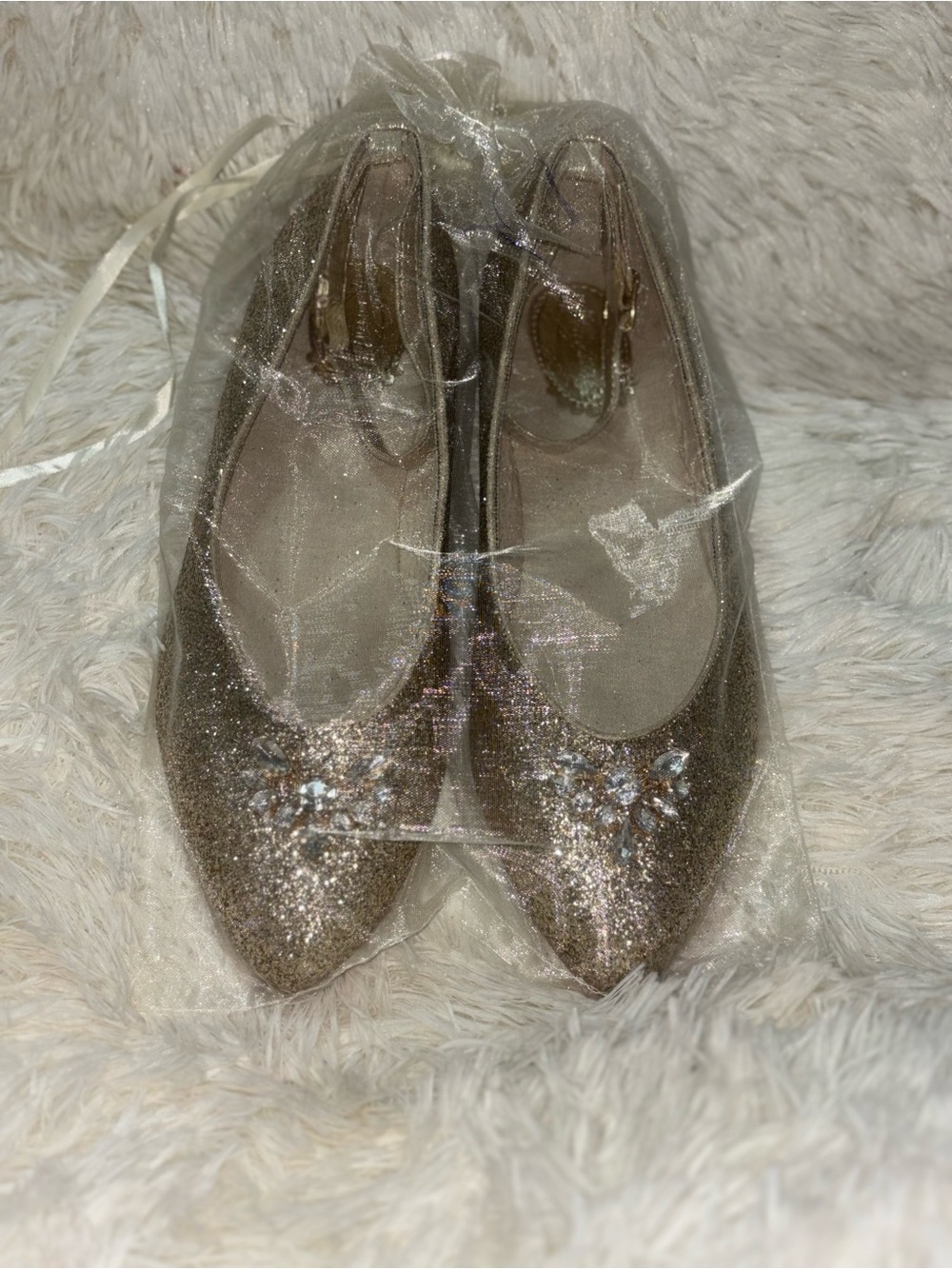 Glitter Pointed Toe Flats with Embellishment - Gold - Picture 3 of 14